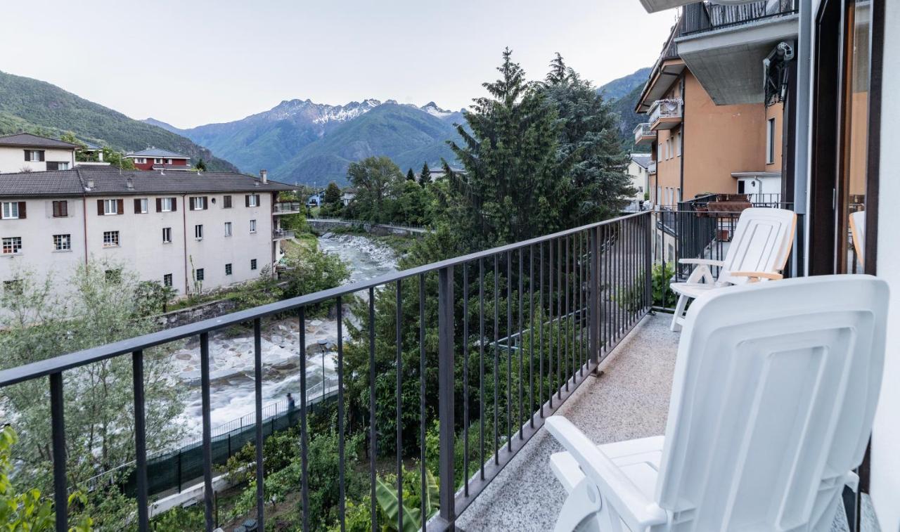 La Casa Sul Fiume Aparthotel Chiavenna Exterior photo